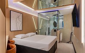 Monn Cherry Motel